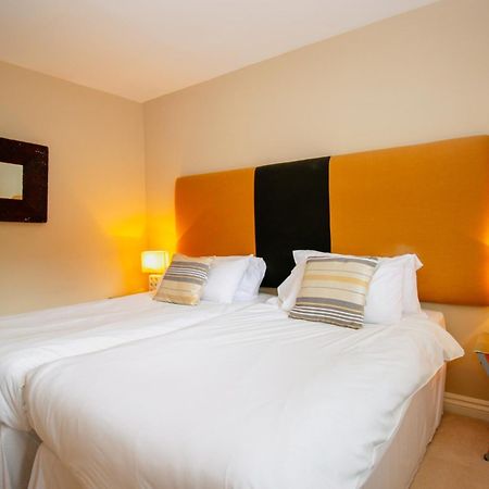 Turnberry Apartments Phòng bức ảnh